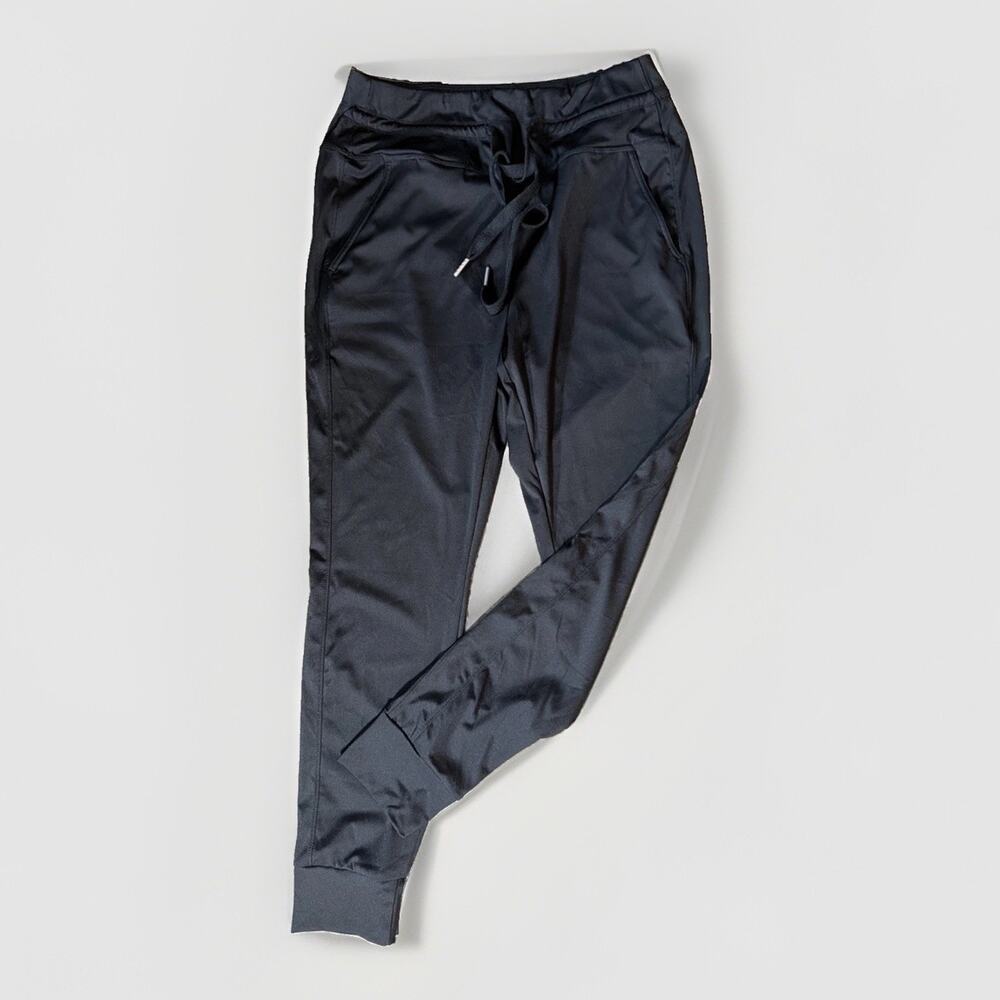 Halara Sz M Petite Black Tapered Jogger Pants Stretch Pull On Travel Athleisure